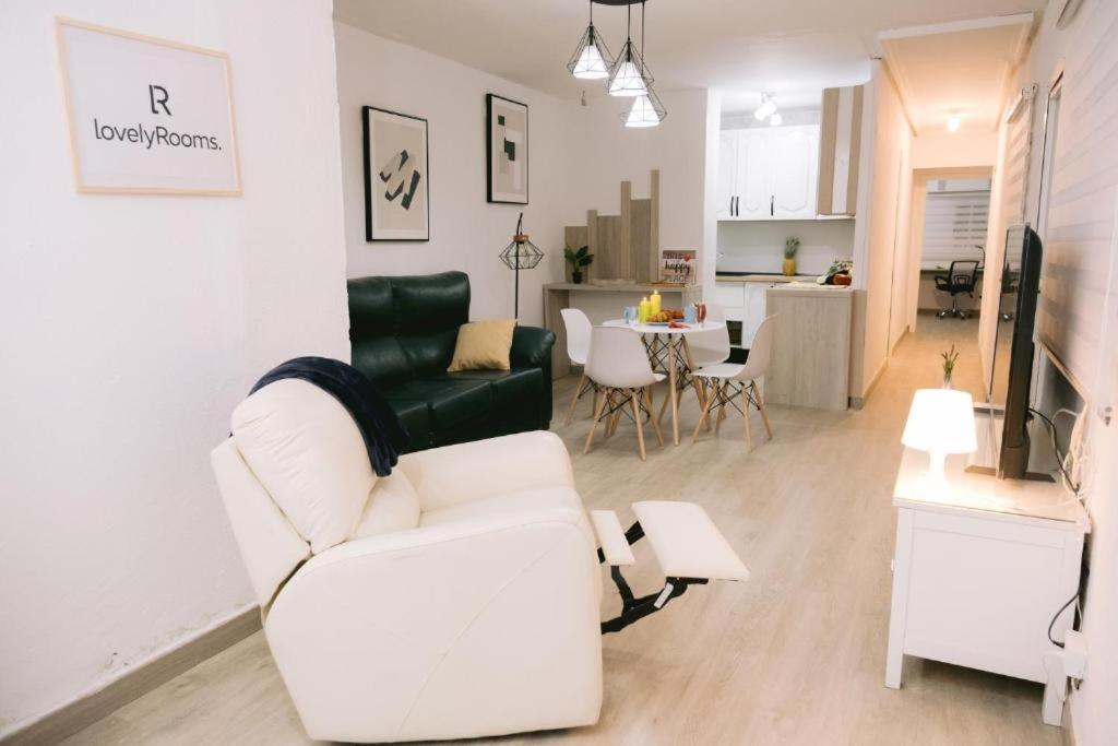 Piso Compartido Delyrent, Renfe Hotell Jaén Exteriör bild